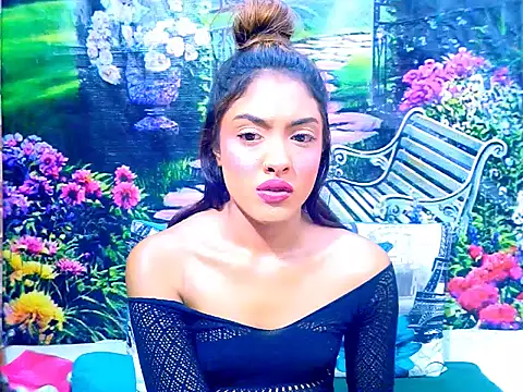 IndianPretty14u2Luv webcam