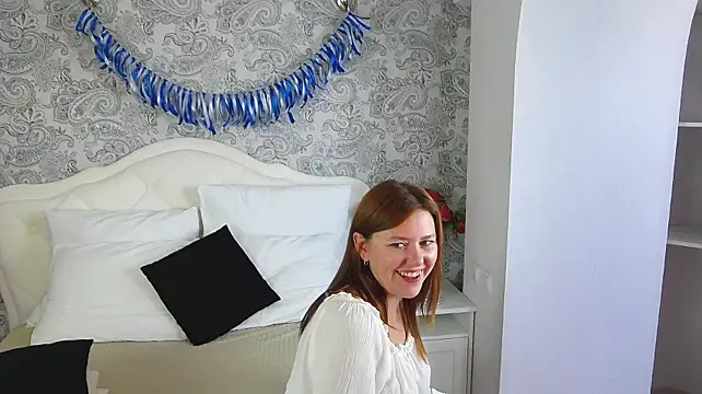AliceEmerson webcam