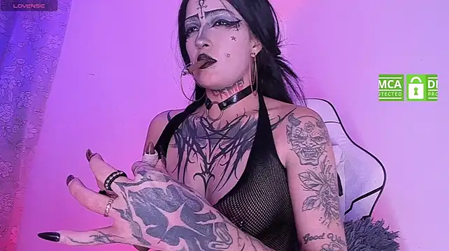 sarah_benjjaminn webcam