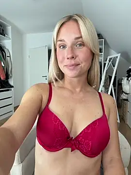 celis_secret webcam