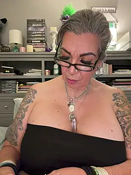 dieseldame1313 webcam