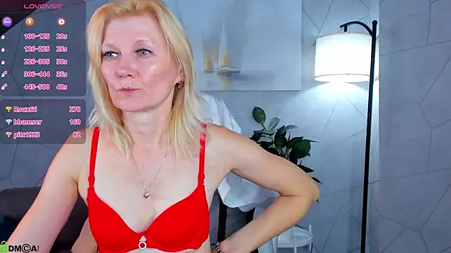 Julie_Lucas webcam