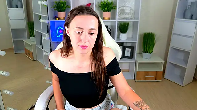 Ava_Shine webcam