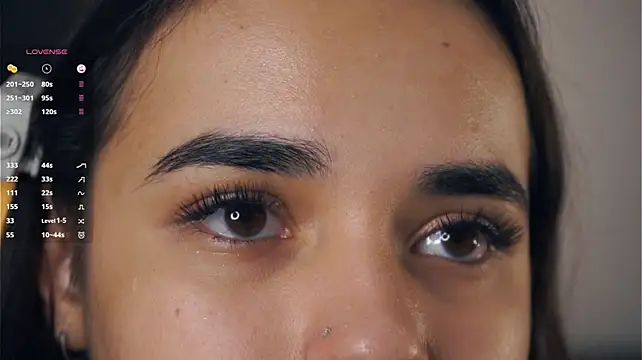 CourtneyBasbas webcam