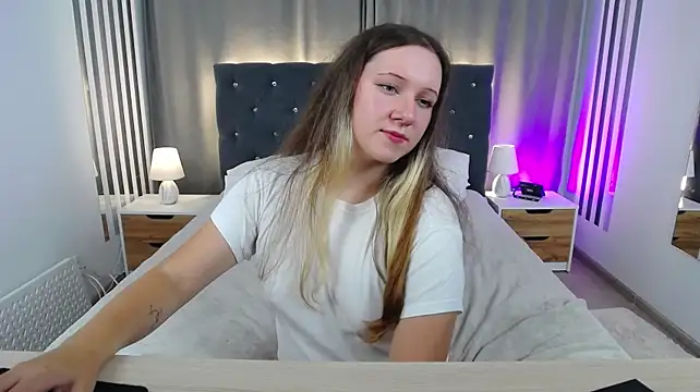 AliceBrook_ webcam