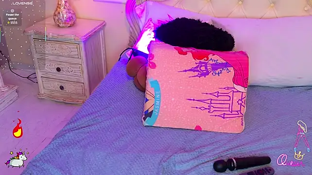 MalaikaBrown webcam