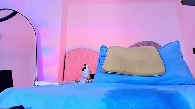 naomi_kyse webcam