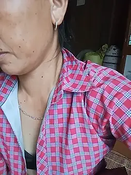 Linda-04 webcam