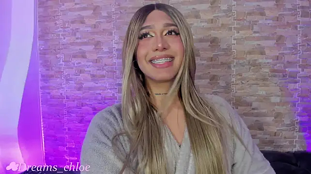 Dreams_Chloe webcam