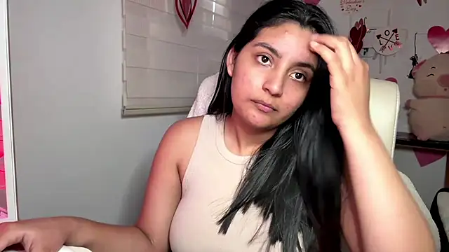 cloe_small webcam