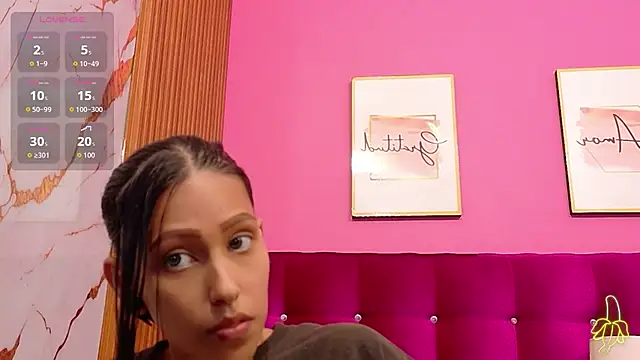 yourcuteneighbourr webcam