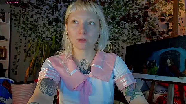 tattoo_art_baby webcam