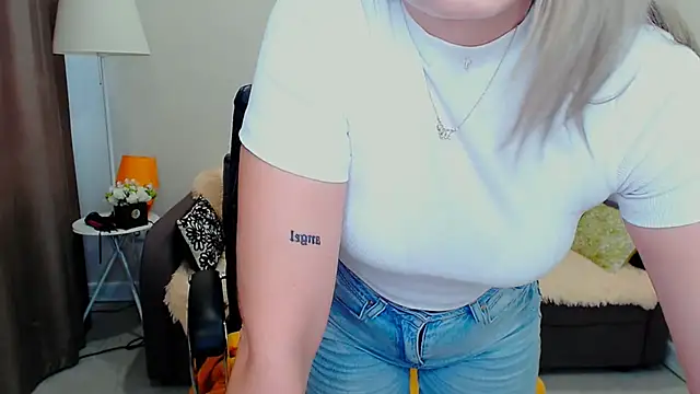 LiluMoon__ webcam
