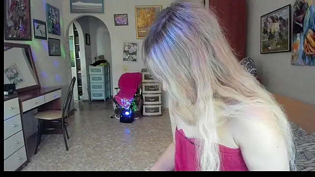 milliKira006 webcam