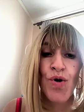 mystical_Elenn webcam