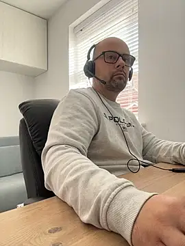 NakedAndrewHot webcam