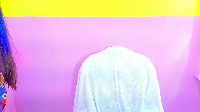 Kyomi_Hunt webcam