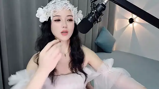 Momo-Wow webcam
