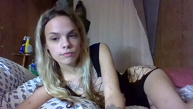 SweetieBreezy13 webcam
