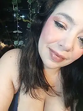 Urfavlatina webcam