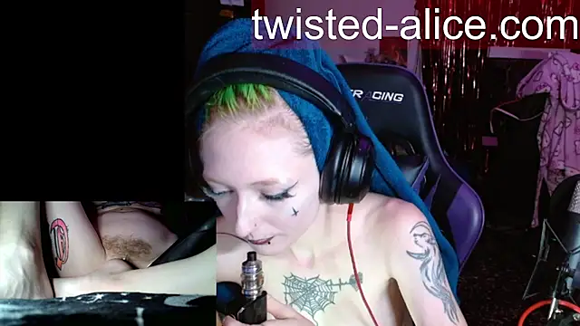 Twisted_Alice webcam