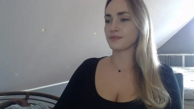 ScarlettSensitive webcam