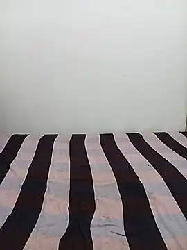 Amisha-35 webcam