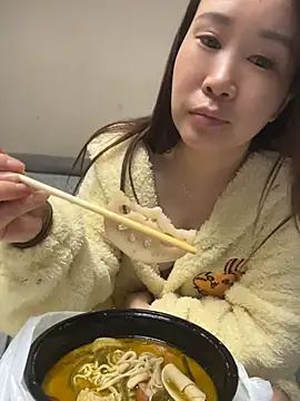 xiaoyan-888 webcam
