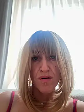 mystical_Elenn webcam
