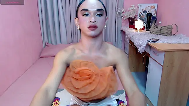 VivienneLuxe webcam