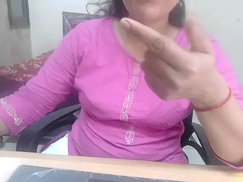 its_janvii ☝ live naked cam