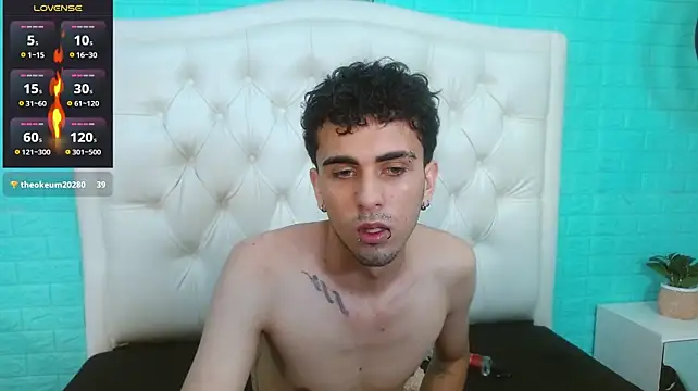 noah_bluex webcam
