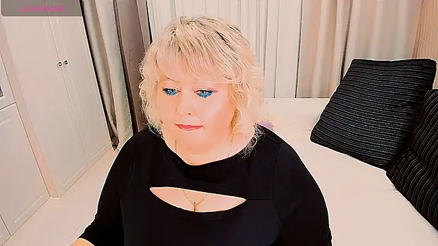 BIGTITSBBW webcam