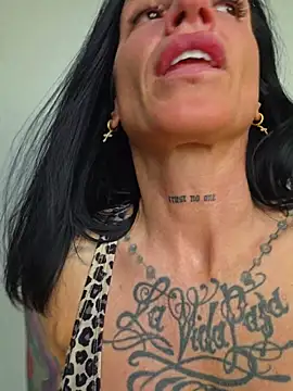 EmilyDiazofficial webcam