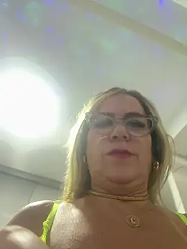 LARIANA_RIVERA23 webcam