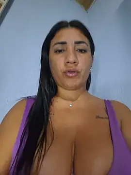 hot_veteran01 live cam preview
