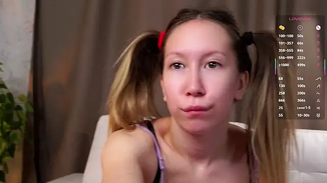 JaclynAronow webcam