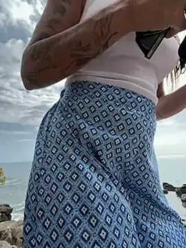 sexy7883 webcam