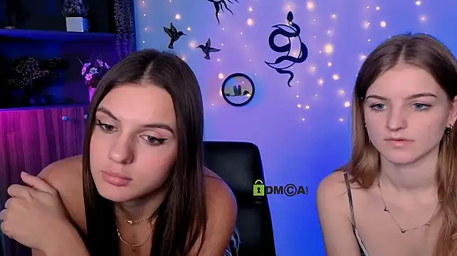 lisa_dark_ webcam