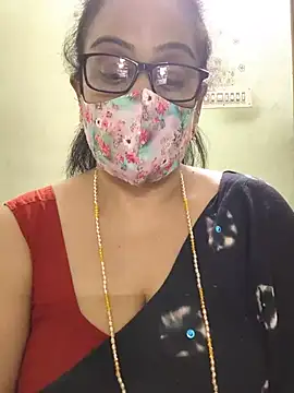 HoneyNila webcam