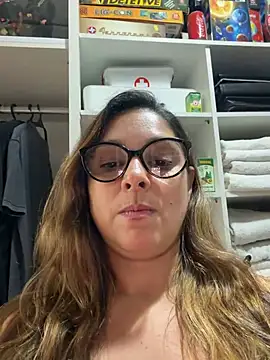 Mariiii_morena webcam