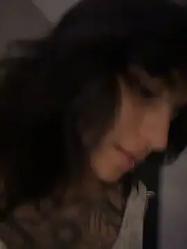 Velvet_Mysstic webcam