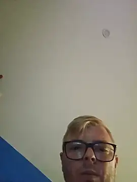 blondeboy92 webcam