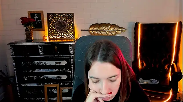 ElzaMadison webcam