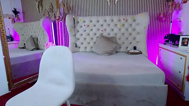PlayfulShow webcam
