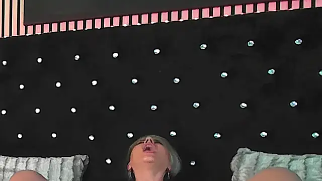 InannaStar webcam
