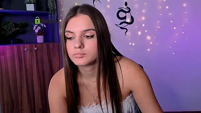 lisa_dark_ webcam