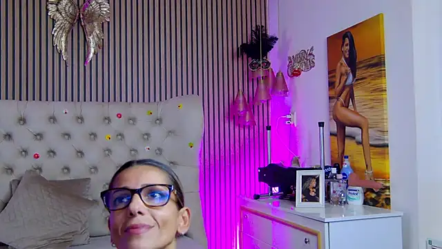 PlayfulShow webcam