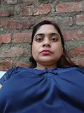 Aanushka webcam
