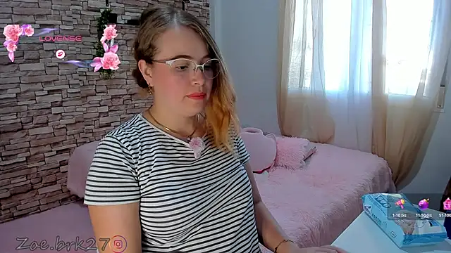 Zoe_brk webcam